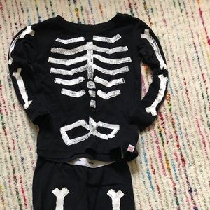 babyGAP skeleton jammies — glow in the dark!